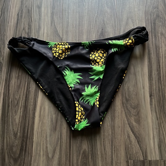 Bikini Swimsuit - Picture 4 of 7